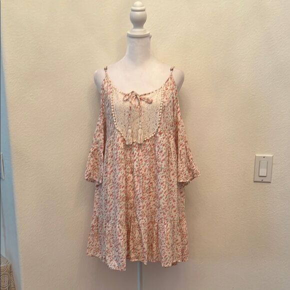 Rewind szS cold shoulder eyelet bodice ruffled short sleeves and hem lined EUC - Picture 1 of 13